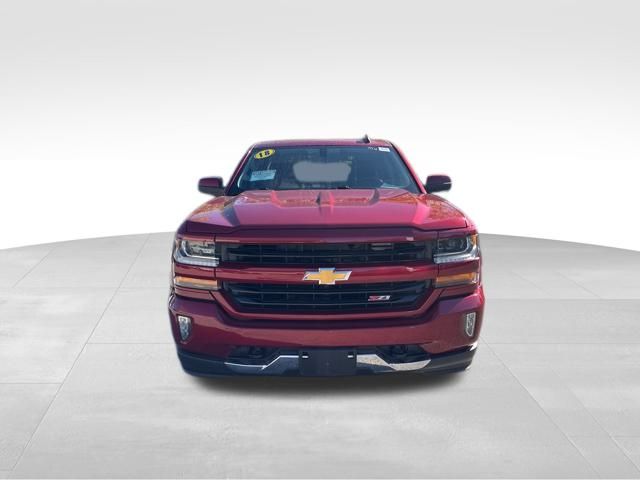 2018 Chevrolet Silverado 1500 LT photo 2