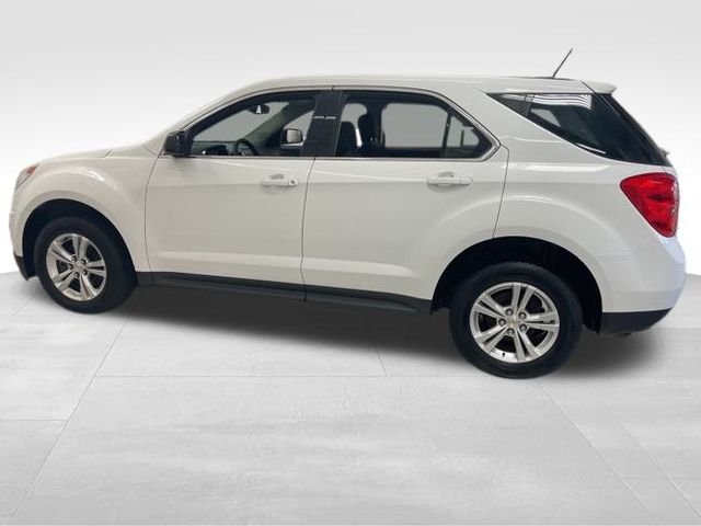 2015 Chevrolet Equinox LS photo 3