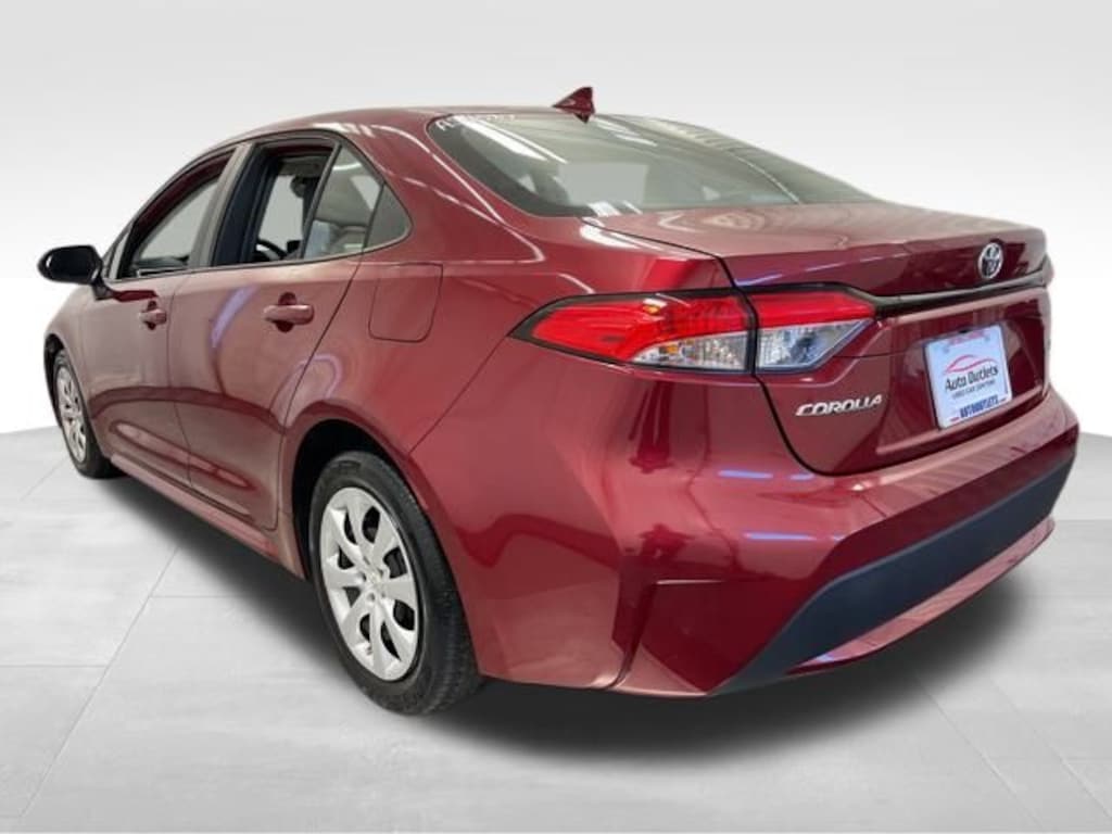 Used 2022 Toyota Corolla LE Sedan