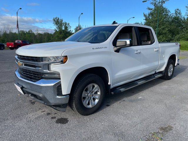 2021 Chevrolet Silverado 1500 LT photo 3