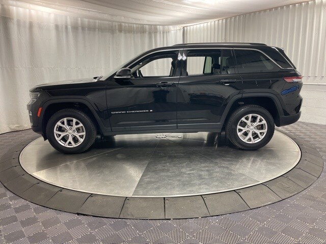 2022 Jeep Grand Cherokee Limited photo 4