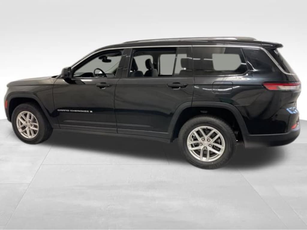Used 2022 Jeep Grand Cherokee L Laredo SUV