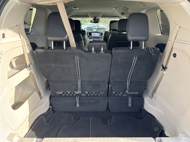2022 Chrysler Pacifica Touring L photo 4