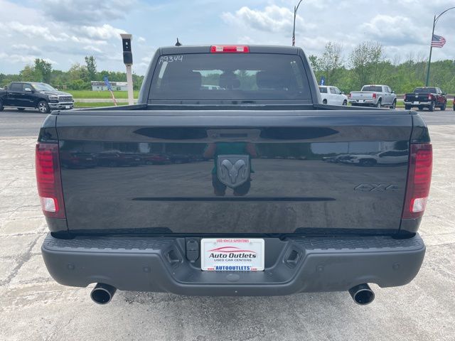 2022 Ram 1500 Classic Warlock photo 4