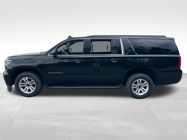 2019 Chevrolet Suburban LT photo 4