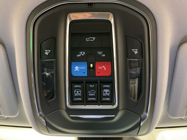 2022 Jeep Grand Cherokee Limited - Photo 17