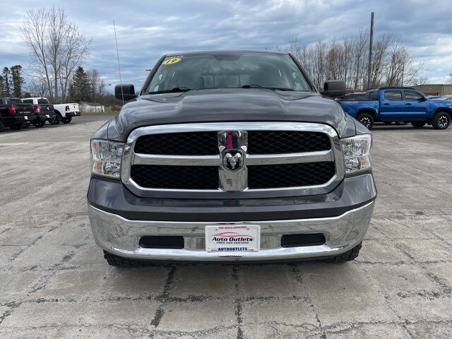 2019 Ram 1500 Classic photo 2