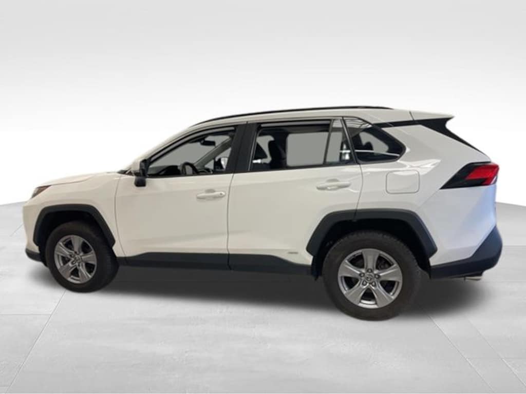 Used 2022 Toyota RAV4 Hybrid XLE SUV