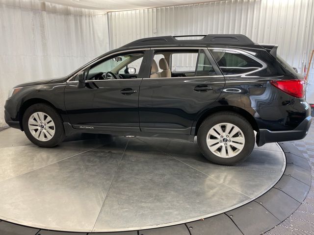 2018 Subaru Outback 2.5i Premium photo 3
