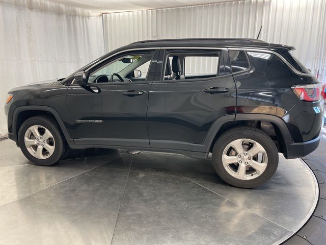 2018 Jeep Compass Latitude photo 3