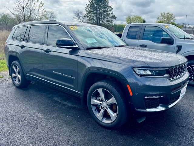 2022 Jeep Grand Cherokee L Limited 4x4's photo