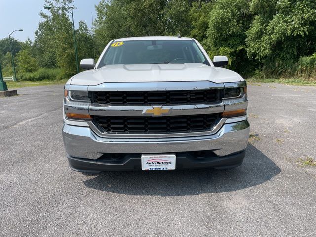 2018 Chevrolet Silverado 1500 LT photo 2