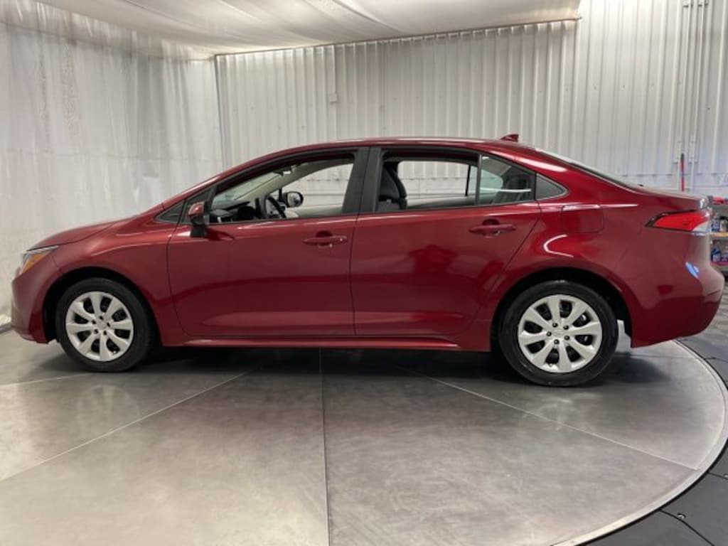 Used 2022 Toyota Corolla LE Sedan