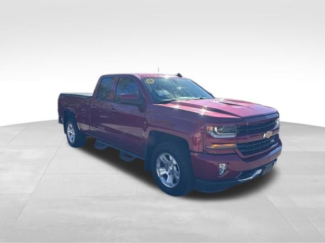 2018 Chevrolet Silverado 1500 LT photo 3