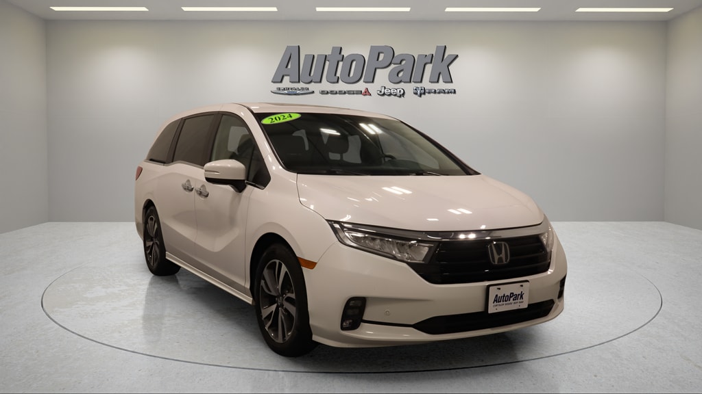 Certified 2024 Honda Odyssey Touring Van