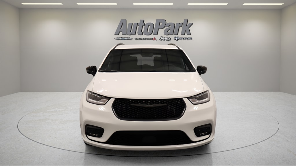 New 2026 Chrysler Pacifica Select Passenger Van