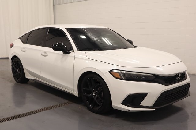 2023 Honda Civic Sport Hatchback photo 2