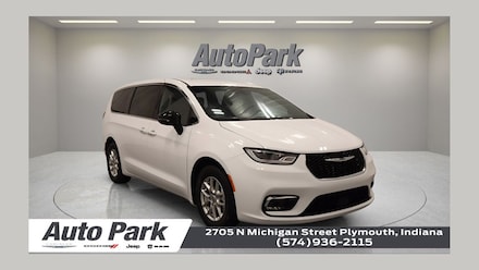 2025 Chrysler Pacifica Select Minivan/Van