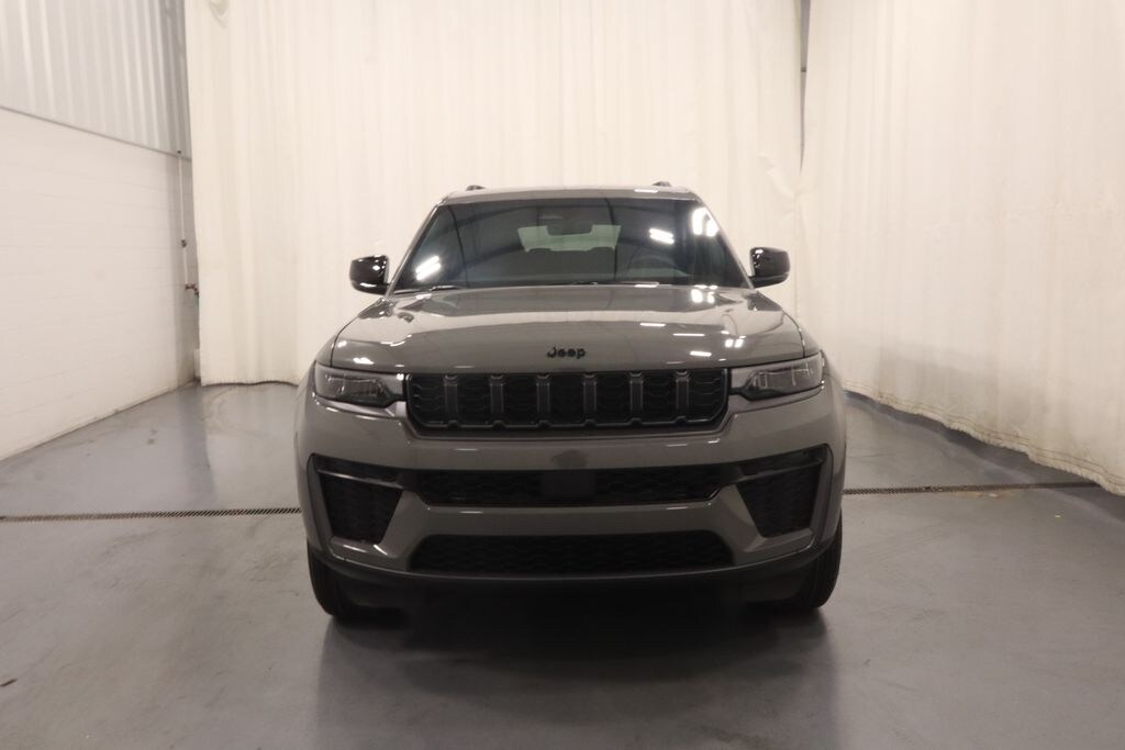 New 2027 Jeep Grand Cherokee L Laredo Sport Utility