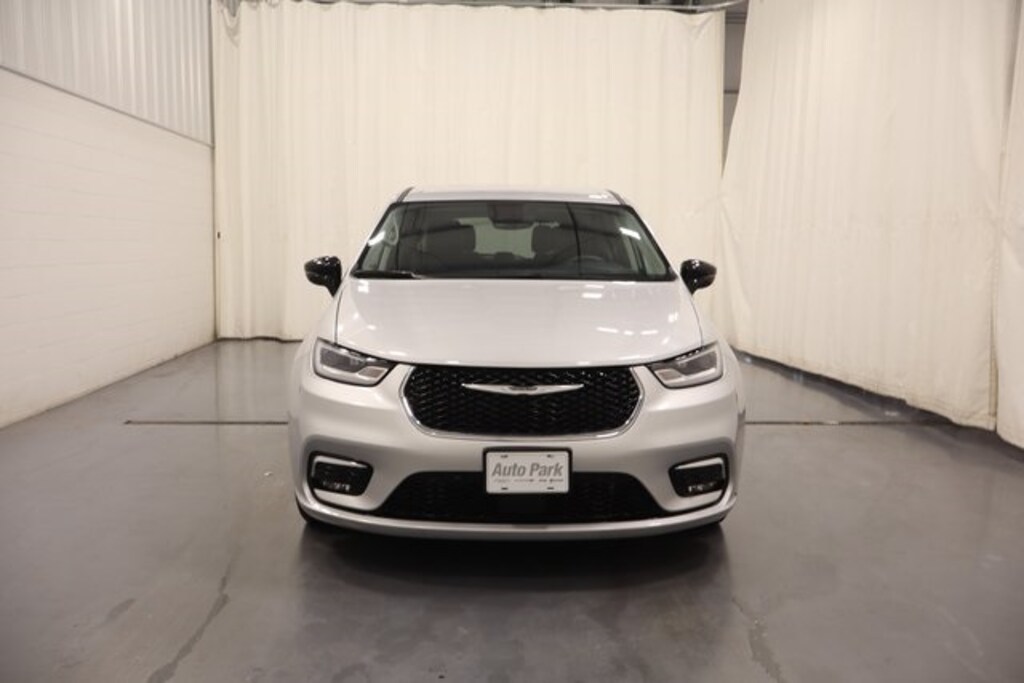 Certified 2024 Chrysler Pacifica Touring L Van Passenger Van