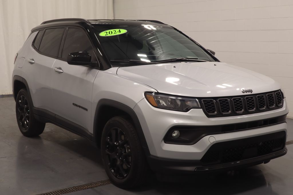 Used 2024 Jeep Compass Latitude SUV