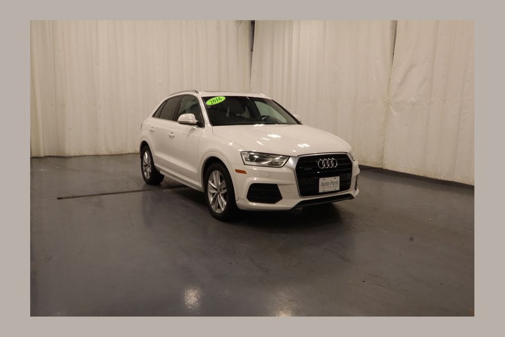 2016 Audi Q3 2.0T quattro tiptronic Premium Plus's photo