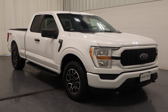 2022 Ford F-150 XL photo 2