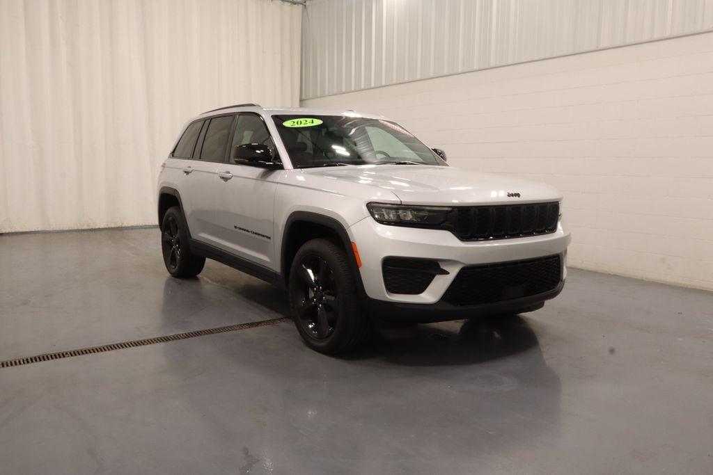 Certified 2024 Jeep Grand Cherokee Laredo SUV