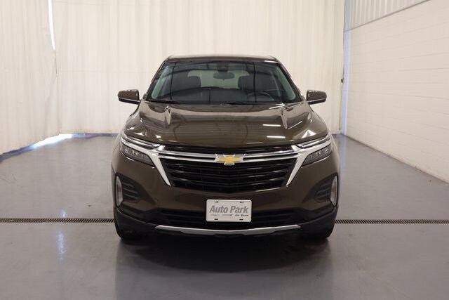2024 Chevrolet Equinox LT photo 2