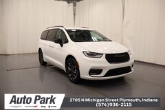 2026 Chrysler Pacifica Select Passenger Van