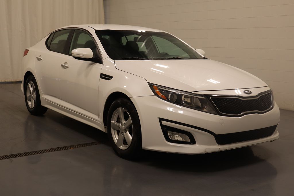 Used 2015 Kia Optima LX with VIN KNAGM4A78F5605690 for sale in Plymouth, IN