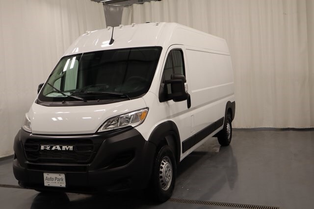2025 Ram ProMaster 2500 photo 3