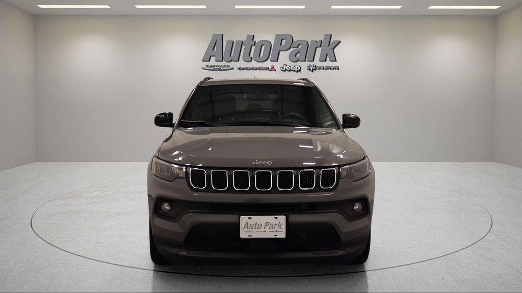 Used 2024 Jeep Compass Latitude SUV