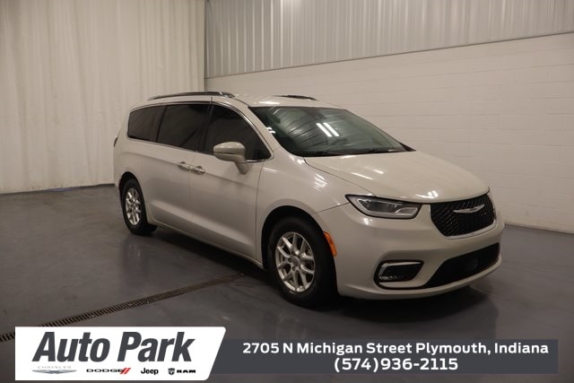 2021 Chrysler Pacifica Touring L's photo