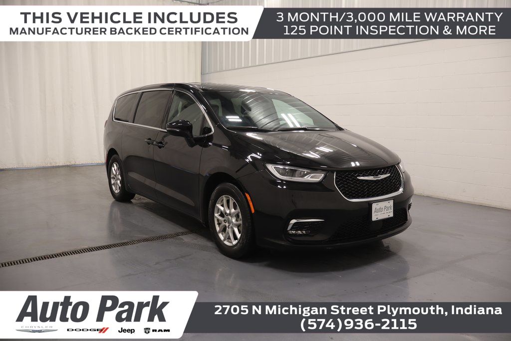 2025 Chrysler Pacifica Select