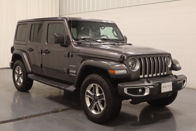 2019 Jeep Wrangler Unlimited Sahara photo 2