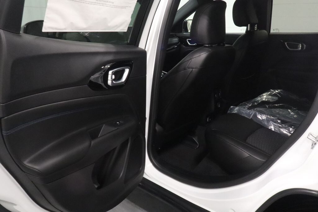 New 2026 Jeep Compass Latitude Sport Utility