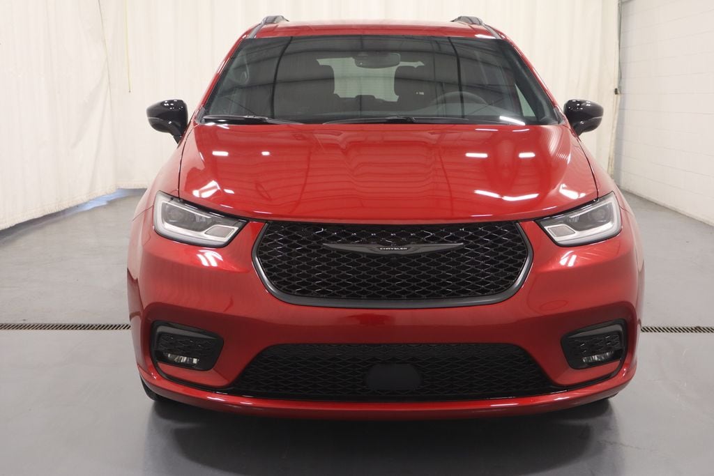 New 2026 Chrysler Pacifica Select Passenger Van
