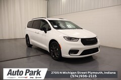 2026 Chrysler Pacifica Select Passenger Van