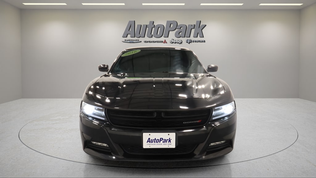 Used 2016 Dodge Charger SXT Sedan
