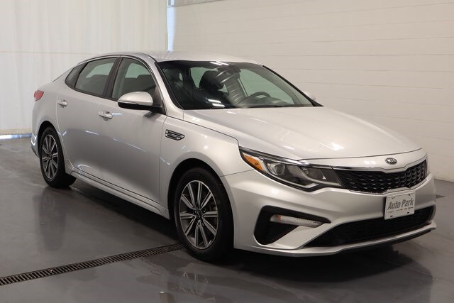 2019 Kia Optima LX photo 2