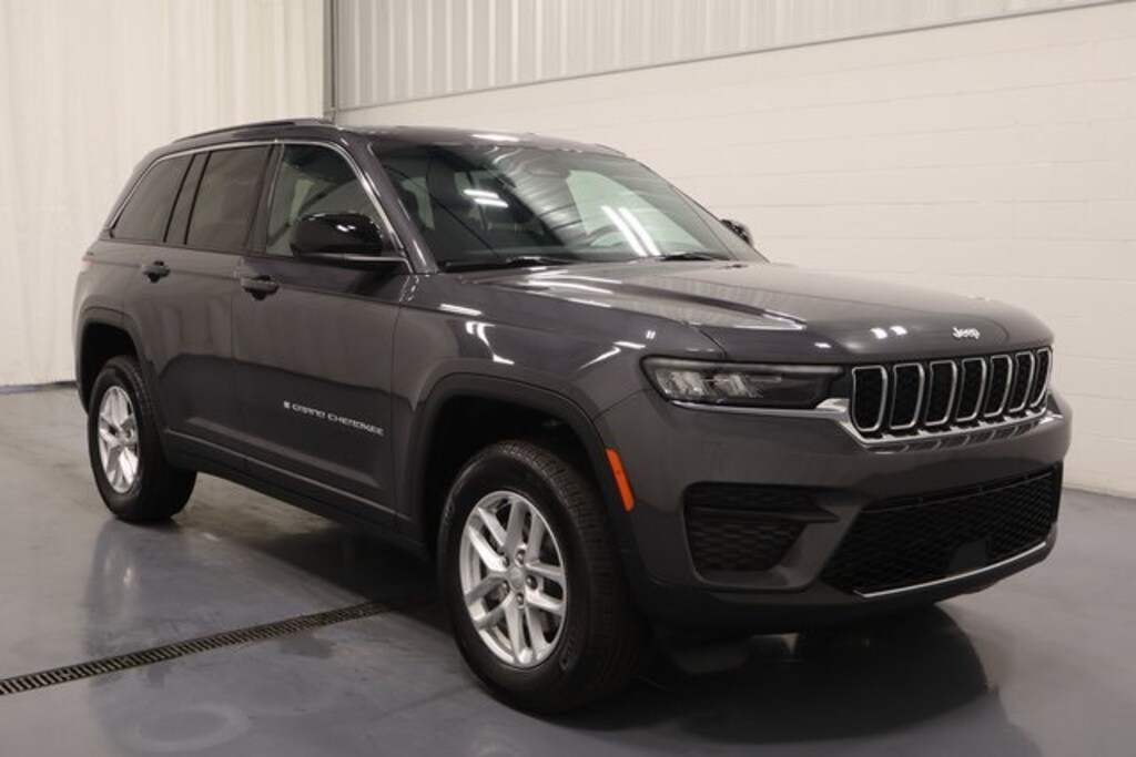 New 2025 Jeep Grand Cherokee Laredo Sport Utility