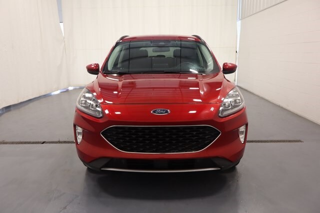 2021 Ford Escape Titanium photo 3