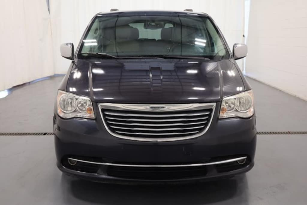 Used 2013 Chrysler Town & Country Touring-L Van LWB Passenger Van