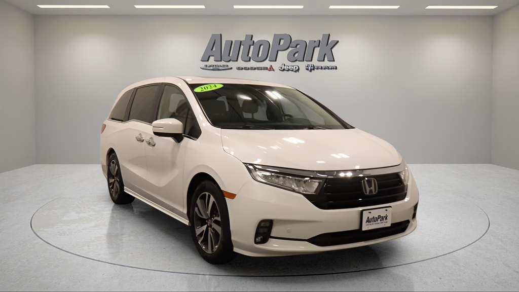 Certified 2024 Honda Odyssey Touring Van