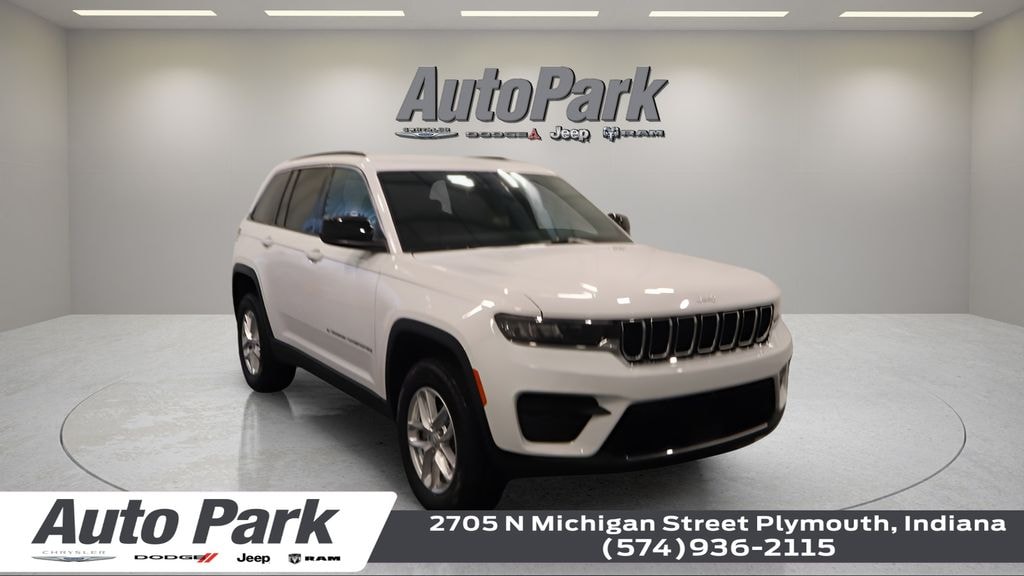 New 2026 Jeep Grand Cherokee Laredo Sport Utility