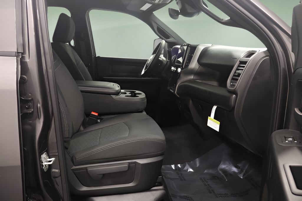 2026 RAM 3500 Tradesman - Photo 14