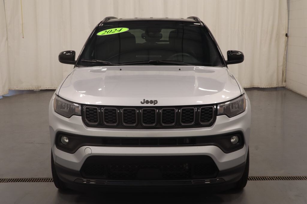 Used 2024 Jeep Compass Latitude SUV