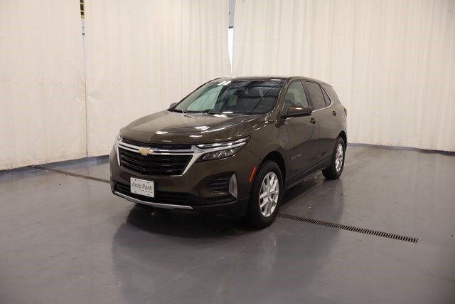 2024 Chevrolet Equinox LT photo 3