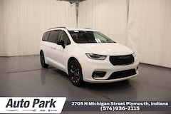 2026 Chrysler Pacifica Select Passenger Van